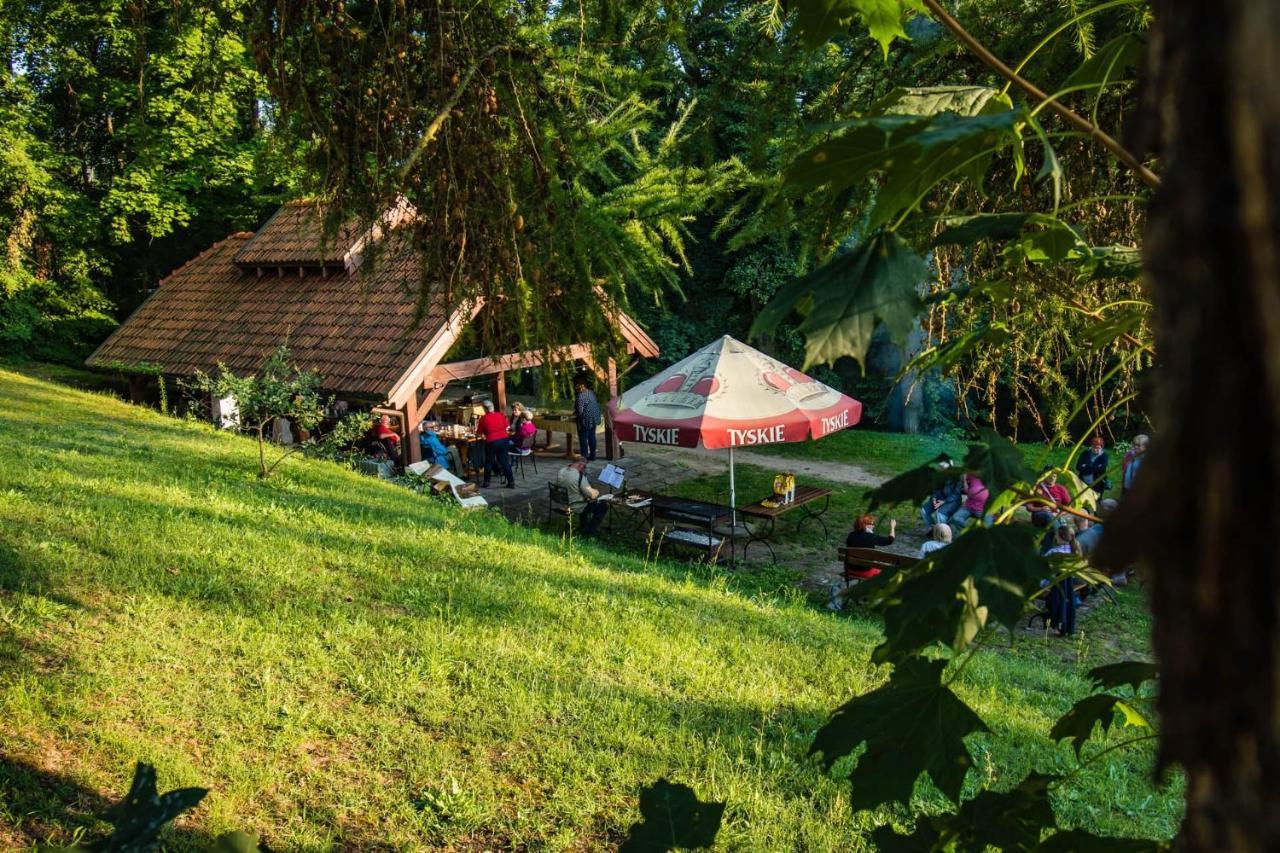 Kompleks Wypoczynkowo-Konferencyjny Mazur-Syrenka Krutyn Bagian luar foto